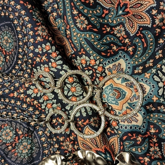 Necklace bundle - Picture 2 of 3